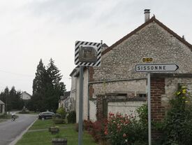 Miroir de sécurité à l'angle de la rue de Sissonne